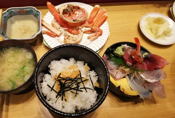 海鮮丼(^-^)