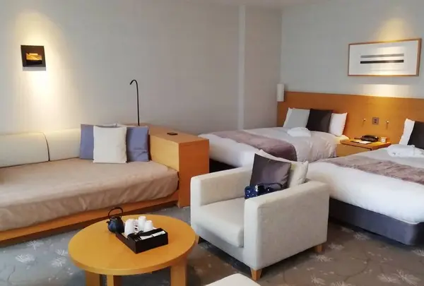 ディベッド付きツインルーム