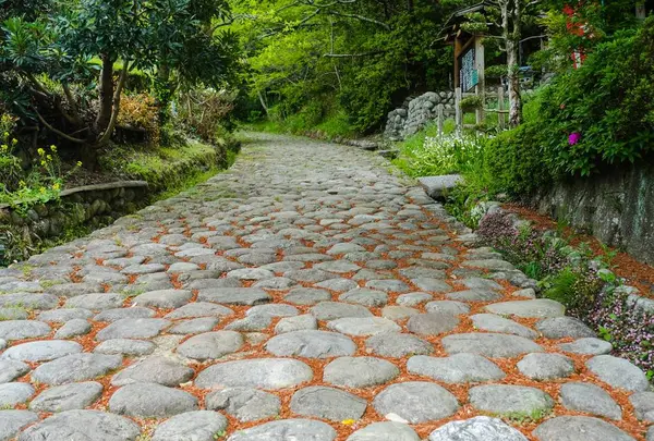 石畳の道