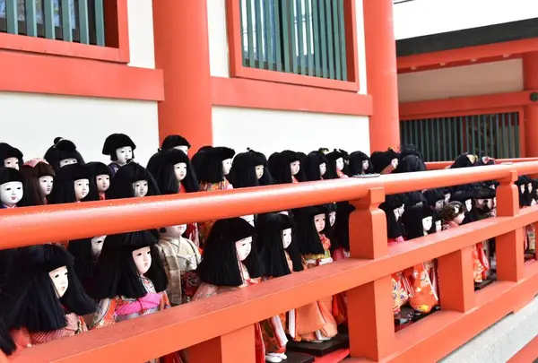 日本人形