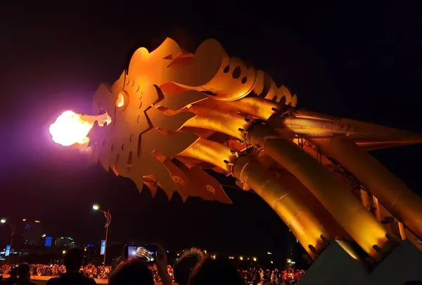 Dragon Bridgeの写真・動画_image_279476
