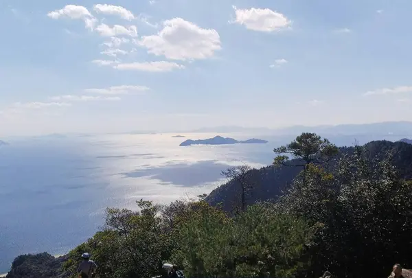 見下ろしてる感がスゴいです(◎-◎;)