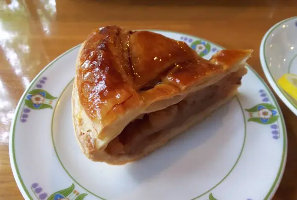 甘さが控えめのアップルパイ(^○^)