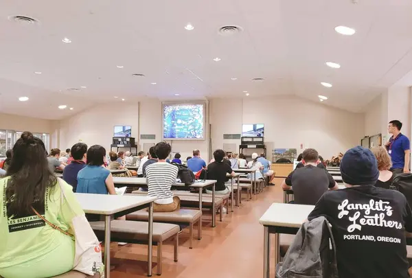 まずは説明会