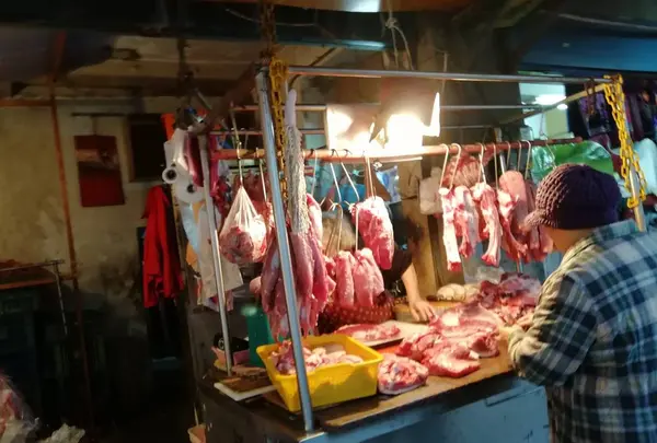お肉屋さん