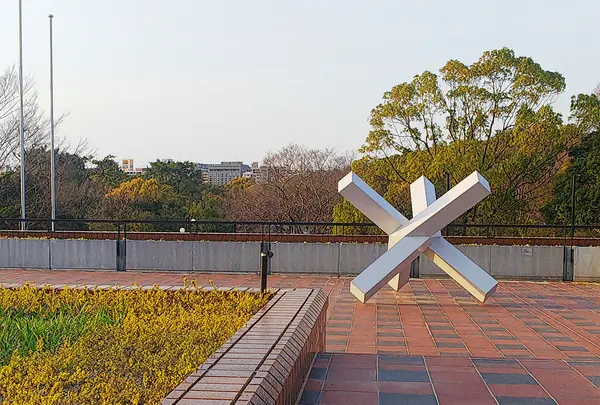 屋外の彫刻