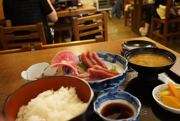 マグロ定食