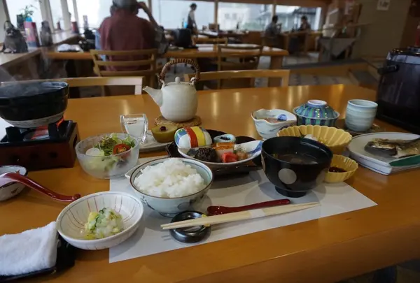 朝食