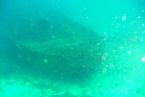 初島の沈船