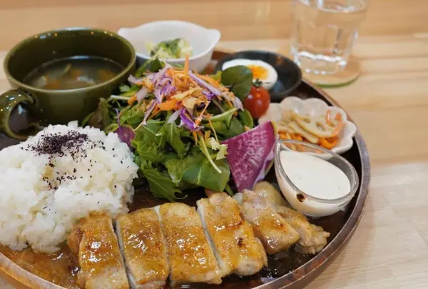 ボリュームたっぷりのワンプレートランチ♪