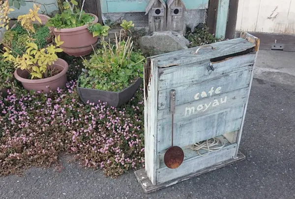 川沿いに
とっても素敵なカフェが…😍