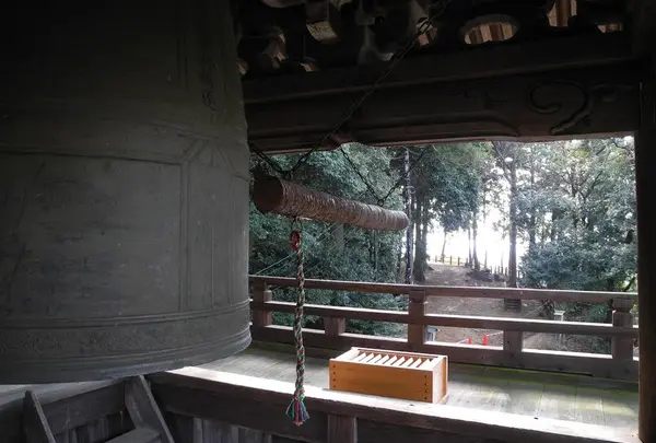 鐘突堂で鐘を撞こう