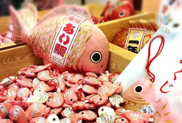 ユニークな縁結びのおみくじ♫