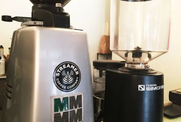 THE STREAMER COFFEE
