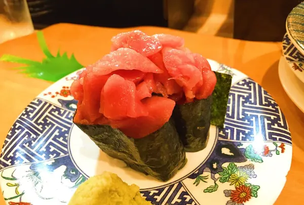 トロブツ軍艦