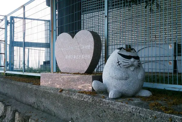 いたるところに猫の…