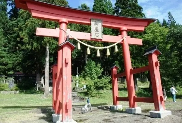 御座石神社