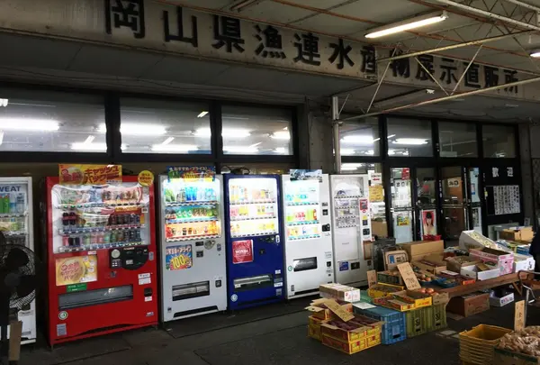 入り口では岡山フルーツも！！