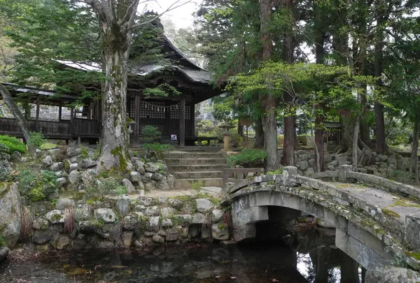 法華寺