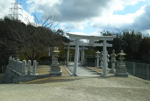 光明池守護神社