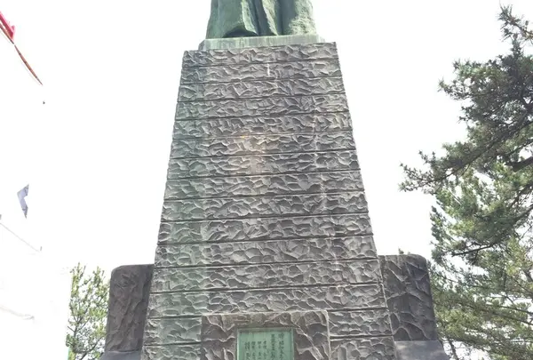 坂本龍馬像