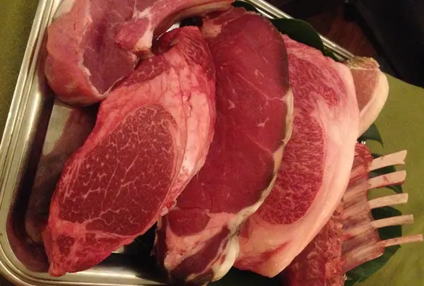 お肉