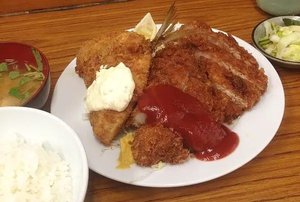 ロースカツ定食 ¥1500