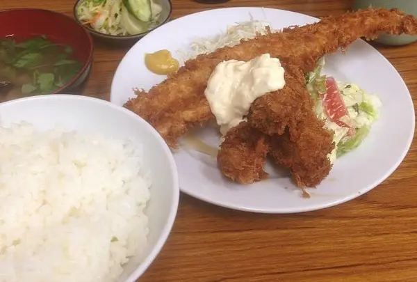 穴子フライ・カキフライ定食 ¥1600