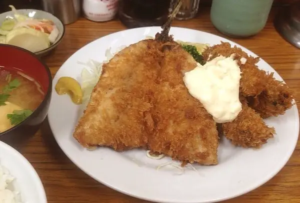 アジフライ・カキフライ定食 ¥1600