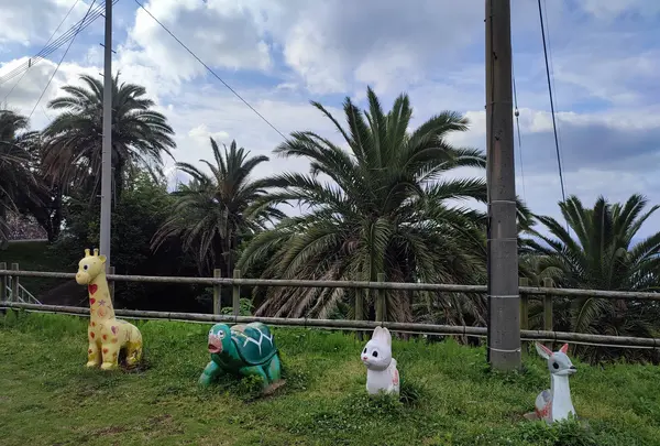 レトロな動物たちと
