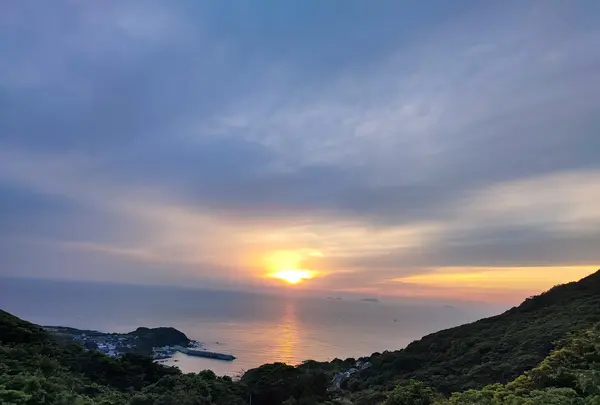 食事を中座して、日の入り🌅