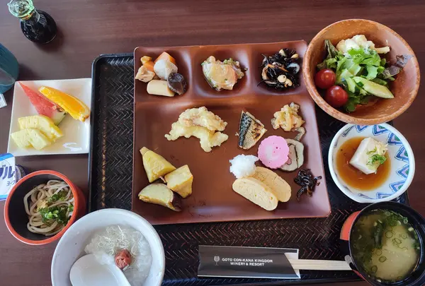 朝食バイキング