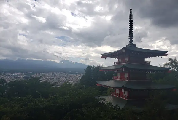 富士山と忠霊塔