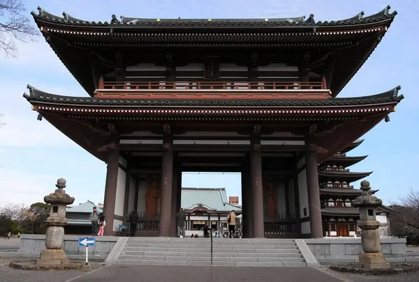 立派な日泰寺山門