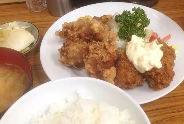 鶏唐揚げ定食 ¥1000