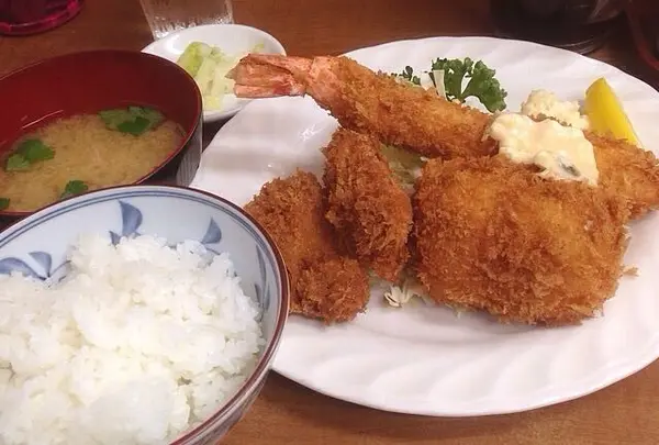 海老フライ・カニコロ・ヒレ定食