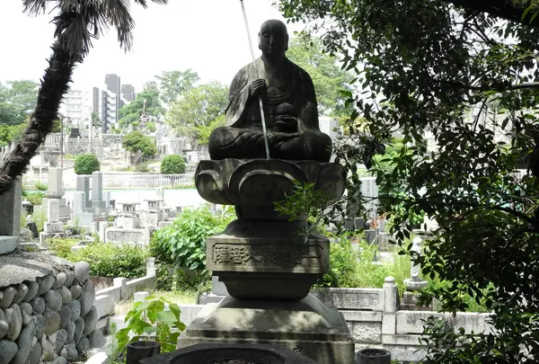 横の参道の地蔵様