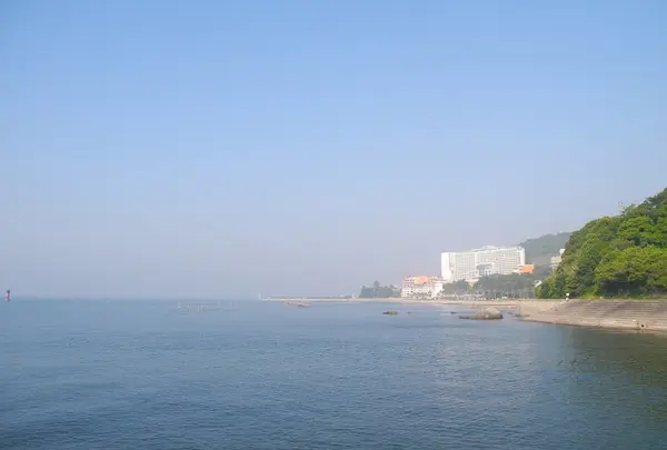目の前は三河湾のみ