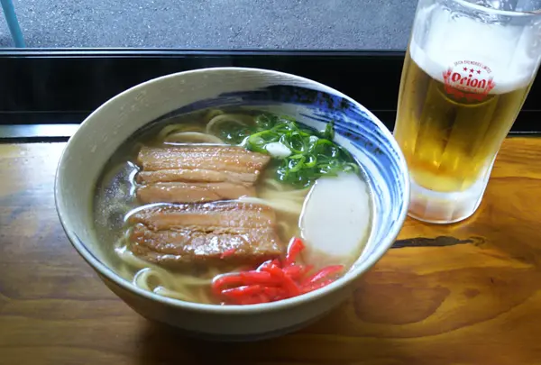 沖縄名物とともに
