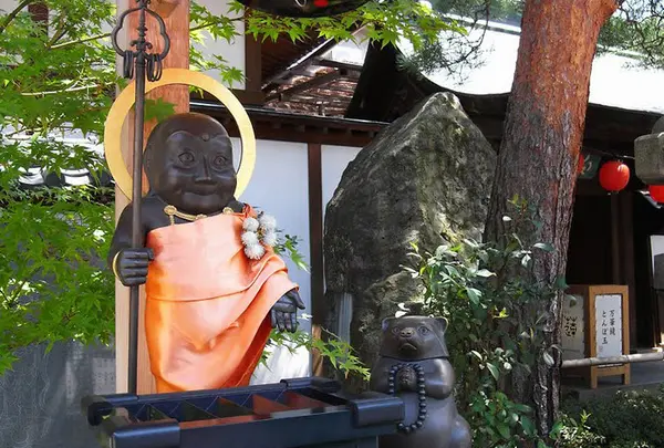ユーモラスな地蔵様