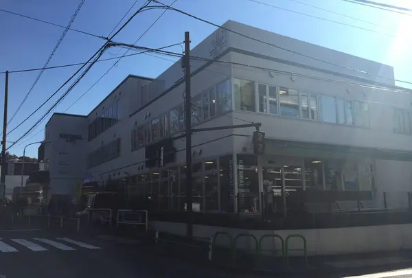 ナショナル麻布でおしゃれスナックや飲み物をゲット！
