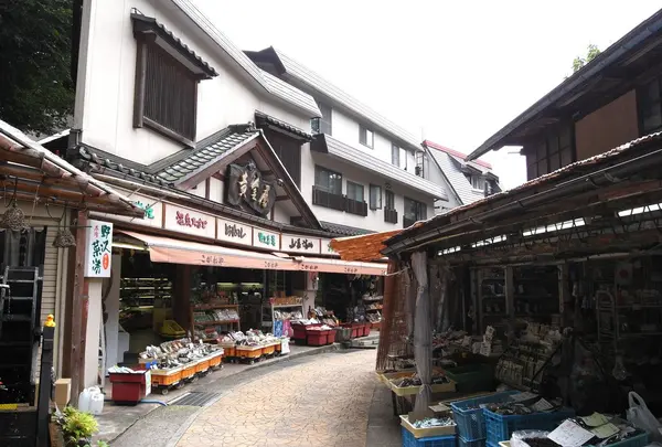 土産店ロード
