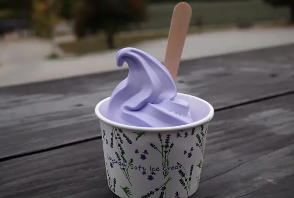 ラベンダーソフトクリーム