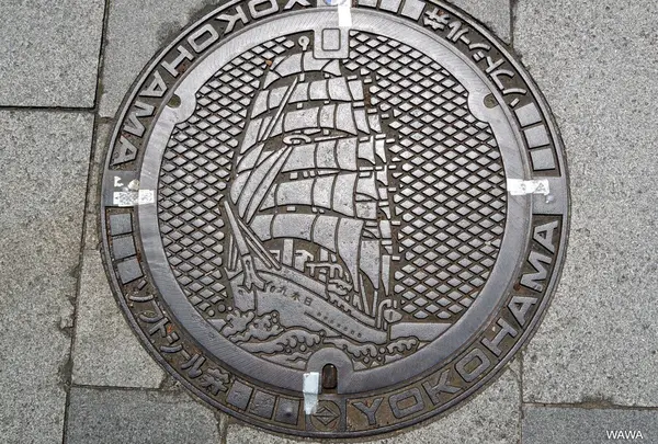 日本丸アートマンホール