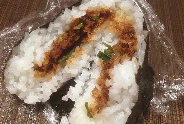 たぬきおむすび ¥195