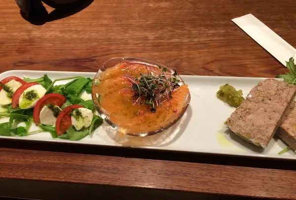 前菜の盛り合わせ