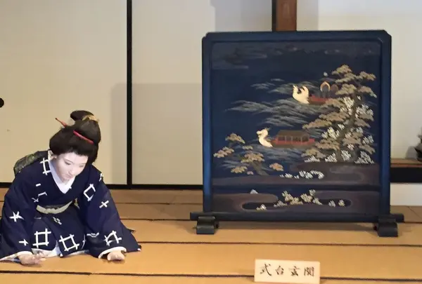 ろう人形が！