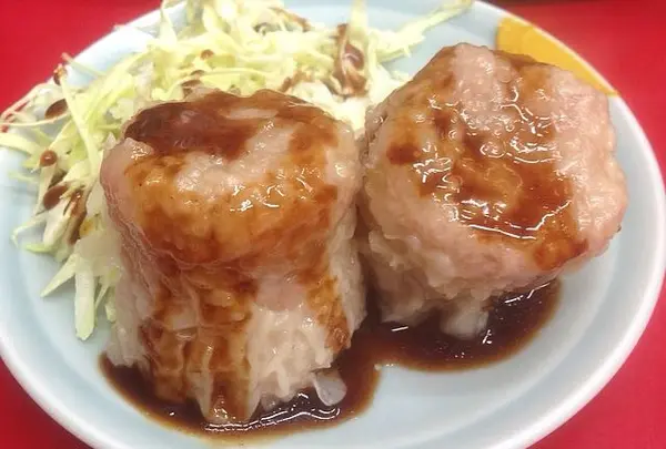 シューマイさんにソースを♪