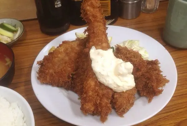 カキ アジ 穴子フライ定食 ¥1900