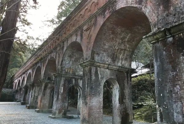 水路閣
